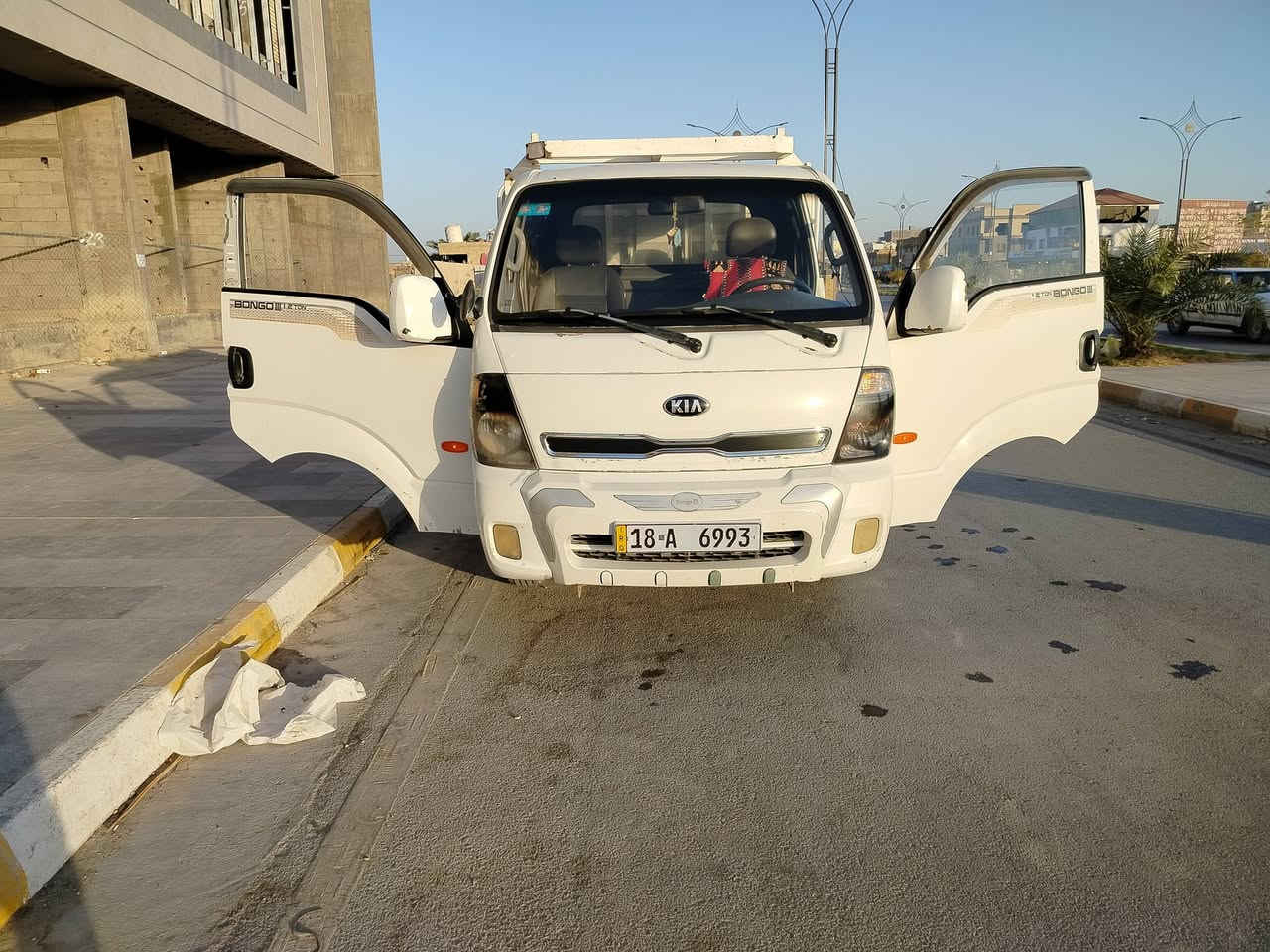 سلام عليكم عارض سيارة للبيع كيا بنكو فحل مسكر مجول موديل 2014 وارد اردني محور تيارات سيارة كلش نضيفه كلشي شغال بيه تبريد حساسات عارضه 130 و بيه مجال مكان ناصريه مركز رقم ***********
