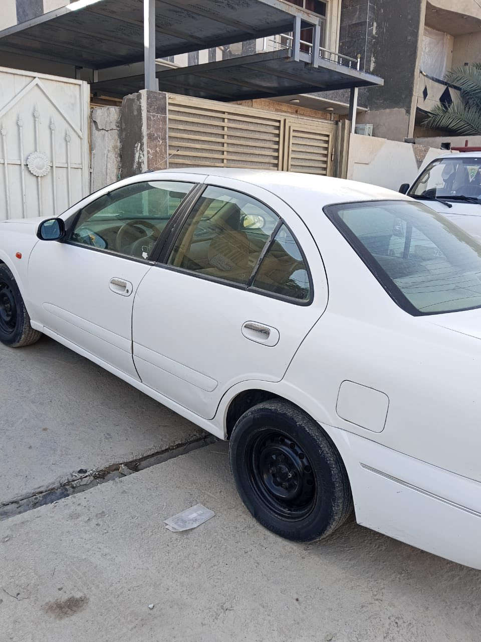 السلام عليكم سياره سني ٢٠٠٩. ياباني.     سياره. جاهزه. تبريد كير ومكينه. سياره. ابسمي مكاني بغداد المشتل. السياره. بيهً فقط. جاملغ الأيمن. امبدل. اثر طخه.  والبنيد. مصبوغ.   سياره. مابيه. أي داخل. لاستفسار. ***********.    عارضه   90  وبيه  مجال
