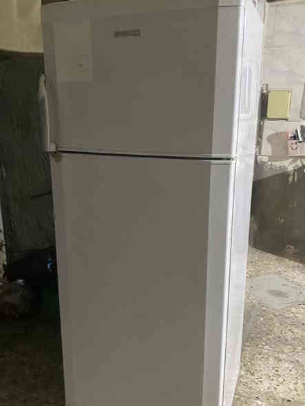 سلام عليكم ورحمة الله وبركاته ثلاجه للبيع شغاله عل تجميد 
١٨ قدمً درجه أولى للتواصل هـ***********
