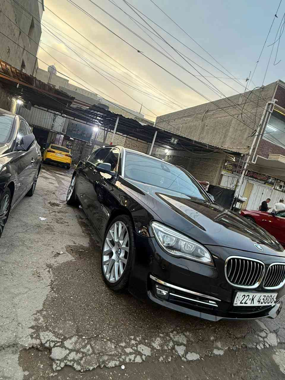 السلام عليكم BMW موديل 2014 اصل خليجيه السياره كفاله عامه ماعده البنيد مصبوغ مكينه 8 سلندر توين تيربوه يعني صاره المواصفات شنو الي ابالك بيهه فول الفول للاخير السياره جاهزه من كلشي السعر 210 يعني شدتين وعشر ورقات قفل قفل من الاخير للاتصال *********** مكاني الدوره حي الصحه
