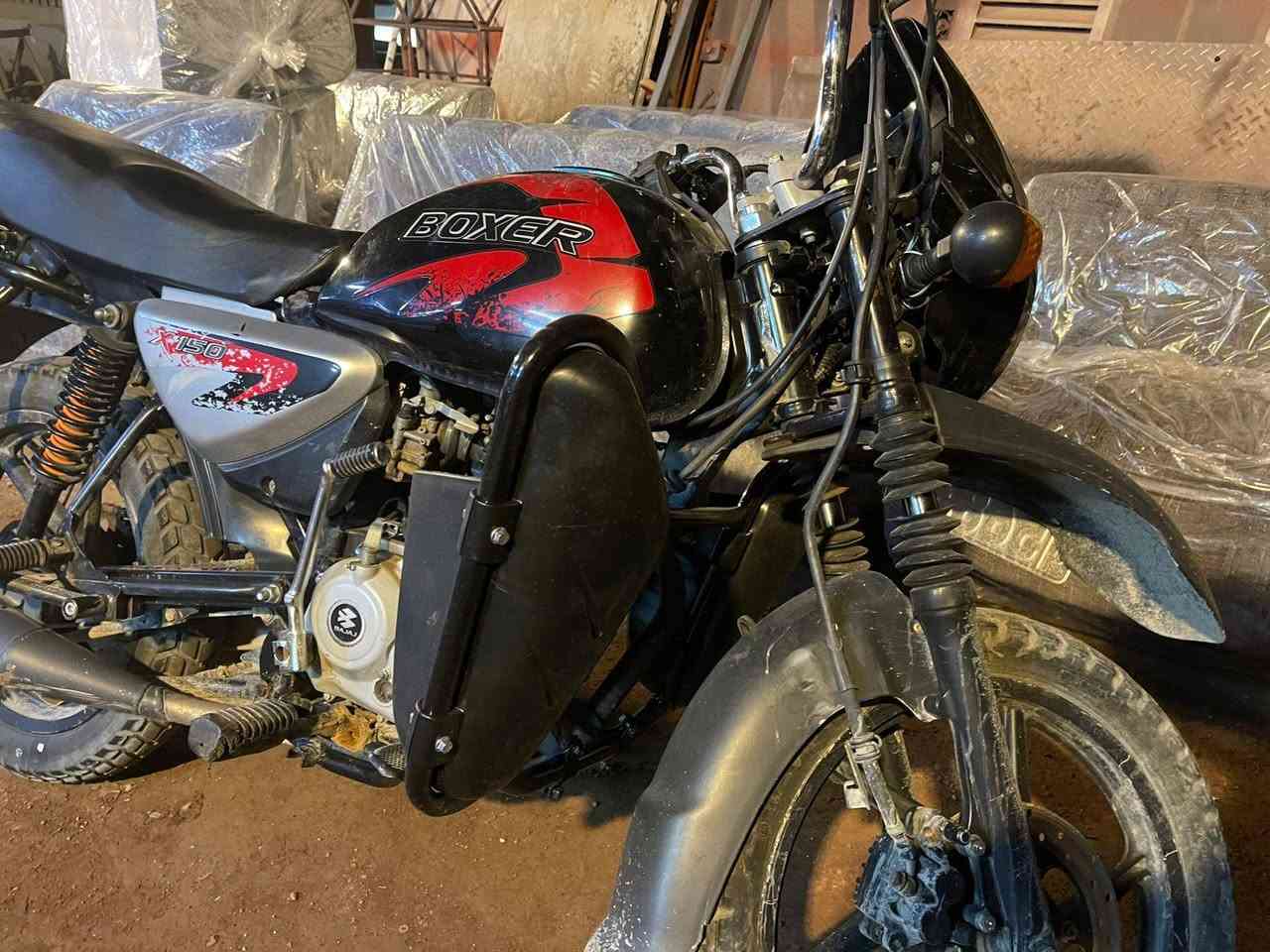 بوكسر للبيع موديل22 رقم وسنويه
مكاني بغداد الشعب 
رقم الهاتف ***********
