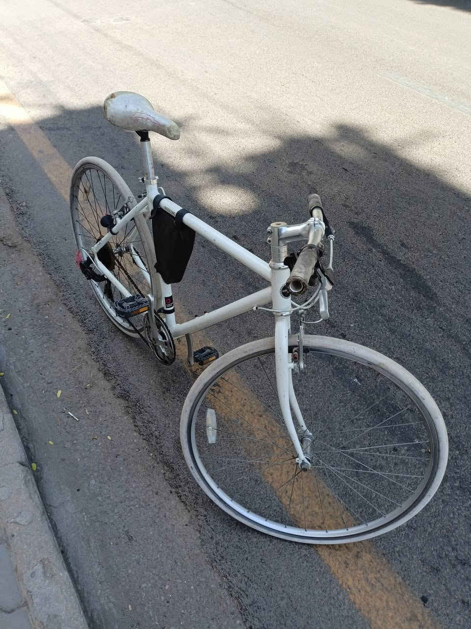 السلام عليكم
C700"WEEKEND BIKES

 هجين

 حجم 28 سستم شيمانو تورني فريم 52 تحكم يد مكينه 1×7

المنيوم بالكامل 

السعر130 وبي مجال 

مكاني بغداد قرب جامع النداء


**إذا كنت صاحب هذا الإعلان وتريد حذفه لأي سبب، رجاءا أرسل رسالة إلى الدعم الفني**