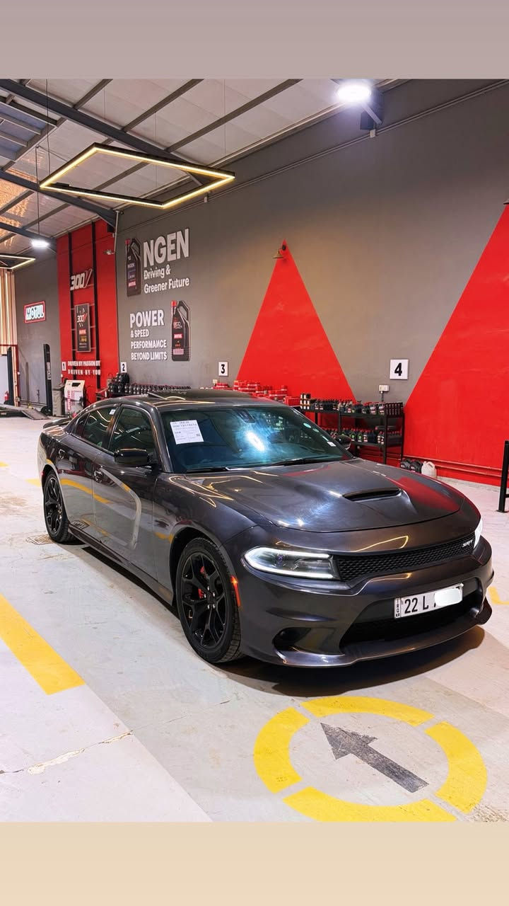 دوج جارجر sxt بلص موديل 2021 أربيل مميز الضرر بنيدو ربع من الجانب الأيمن إرباك سليم عداد المسافه 77محرك ٦سلندر ٣٦٠٠ شاشه كبيره تاير جديد تبريد قطعتين ستيرن تدفئه ويل نجمه اصلي فتحه سقف تحديث بلاك دبل صالنصه تشغيل عن بعد بصنع أبواب كشتات حضن حساس اصلي بدون أرباك شراي يتصل مكاني نجف***********
