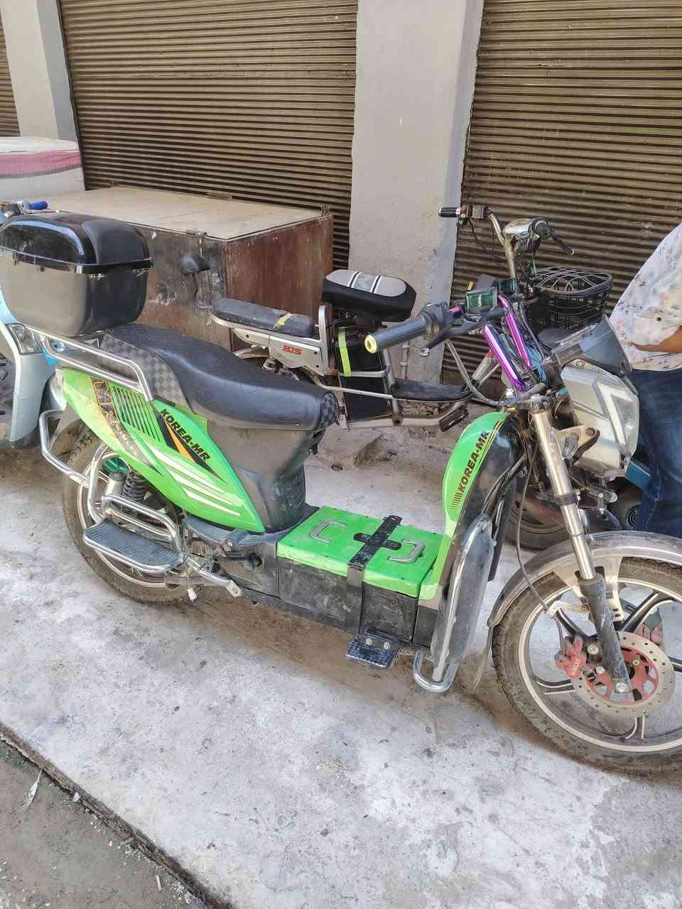 دارجة كوري ام آر
6بطاريات نضيفة كلش استخدام شهر واحد
بصمة
٢ سويج
عنواني ديالى بعقوبه التحرير
***********
