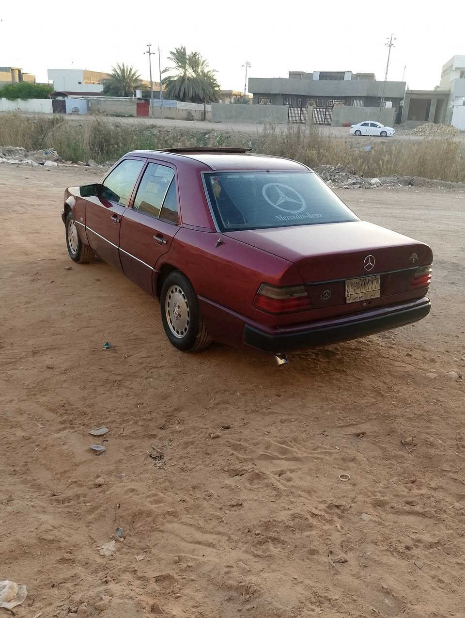 عمي السلام عليكم  بسبب الوعود الكاذبه
مارسدس دب لبيع اومراوس حجم 260
موديل 1989

محوره كير ومحرك واكسل جدد 
غرفته حلوه حداديه كهربايات تخم تاير 
سياره جاهزه وحلوه 
مكان سياره بابل كفل رقم الهاتف ***********
