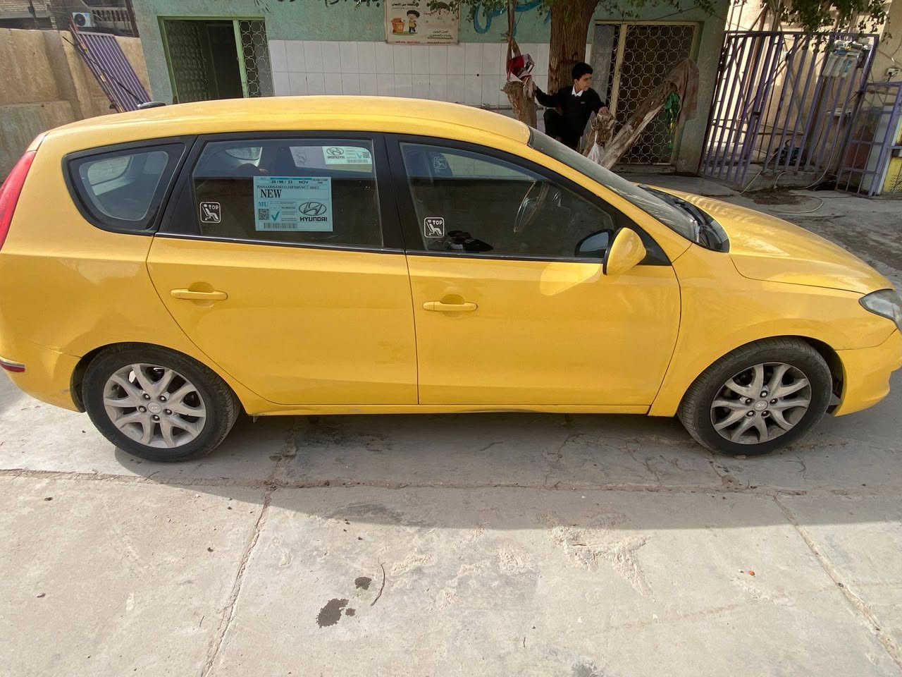 النترا تورنج موديل 2009 بغداد وارد امريكي ليبل واحد السنويه لغاية 2030 الهيئه مصفره محرك گير مكفول ومحرك 2000 والسياره باسمي السعر 75 دولار العنوان : بغداد الشعب. الهاتف: ***********
