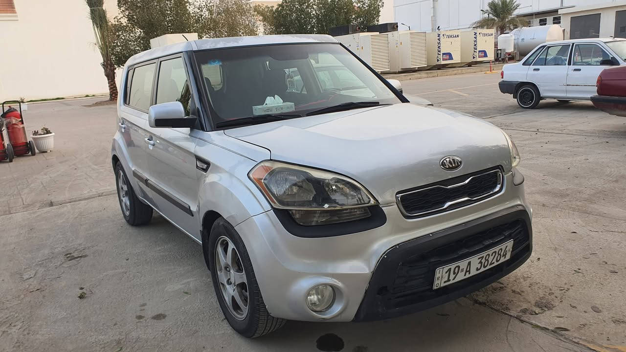 السلام عليكم صول 2012 السياره حلوه وجاهزه سنويه 29 مداور ثاني يوم كير مكينه خير من  1600 جي دي اي المكينه مكفوله السياره بها سونار *********** مكان السياره كربلاء السعر 92 وبيها مجال قليل تصل والرزق على الله مراوس هم ترهم حسب القناعه بدون حدث قويه
