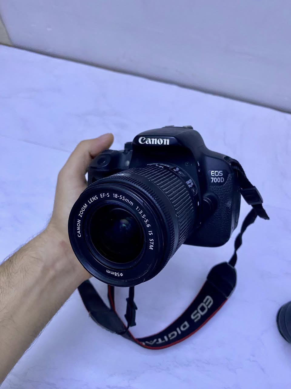 للبيع مكاني بابل مركز
كانون d700  استخدام عائلي 
عدسة ياباني ٧٠-٣٠٠
عدسة ٥٥-١٨
شاحنة اصلية 
بطارية اصلية
سعرها ٤٥٠ وبيها مجال


**إذا كنت صاحب هذا الإعلان وتريد حذفه لأي سبب، رجاءا أرسل رسالة إلى الدعم الفني**