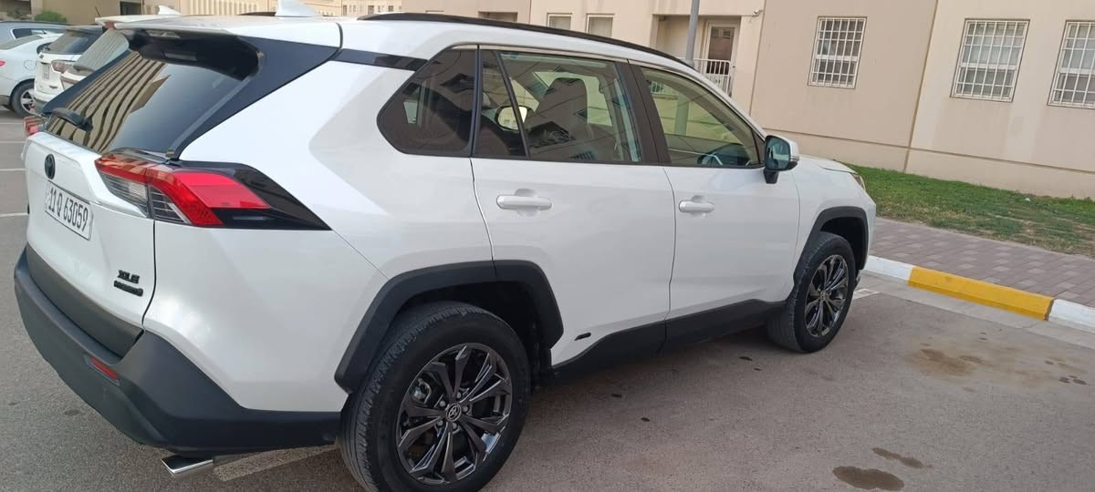 بيع سيارة راف فور 2023 هايبرد فووول نظافة 100%
السلام عليكم شلونكم شباب عندي سيارة راف فور 2023 هايبرد للبيع مواصفات امريكية XLE حادثها تبديل دعامية امامية فقط بدون قطرة صبغ بدون شواصي وبدون لغد ايرباكاتها كلها سليمة فوول تحكم استيرن رادر امامي وخلفي وكامرة خلفية تبريد قطعتين وفتحة سقف تشغيل بصمة وثلاث انظمة للقيادة نورمال وعادي وسبورت لايت زنون بروجكتر ليد مسطرة مقاعد جلد تدفئة امامي وستيرن تدفئة وشاشة كبيره تدعم ابل وكاربلي السبير بعده منازل تايرات دنلوب الياباني وثلاثة منافذ شحن والبطارية  بحالة ممتازة ودخول ذكي وكثير من المواصفات السيارة جديدة بمعنى الكلمة ماشية 13500 ميل يعني شبه زيرو ماريد اطول عليكم السعر 27500$  تحويل ثاني يوم رقم بغداد الجديد


**إذا كنت صاحب هذا الإعلان وتريد حذفه لأي سبب، رجاءا أرسل رسالة إلى الدعم الفني**