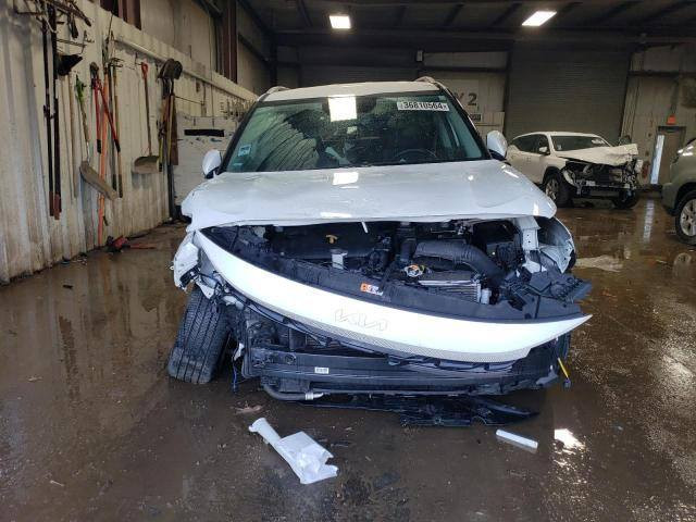 السلام عليكم لبيع كيه سليتوز موديل ٢٤ وار امريكي بدون رقم ماشيه ٢٠ الف كم مكان السيارة بغداد البنوك راح انزل صور الحادث ويه المنشور الاتصال على الرقم *********** غير متواجد على الفيس فقط واتساب أو الاتصال على الرقم
