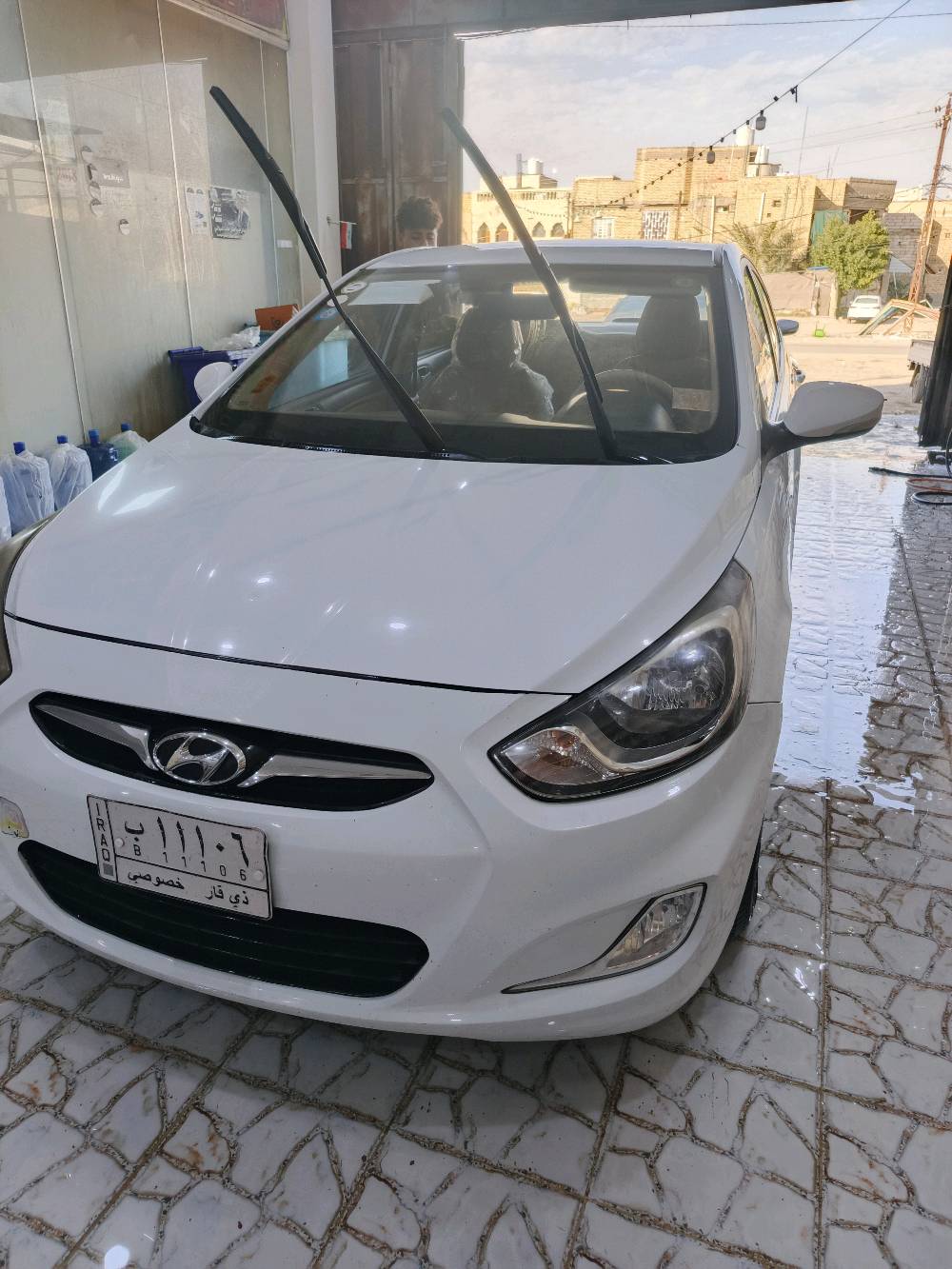 السلام عليكم اكسنت ذي قار موديل2013 مكفولة كفالة عامه عدا طخه بل باب مامصلحها ماشيه 74 الف السيارة جديدة كلش استخدام شخصي مكانها الحبوبي شارع الإخلاص  ***********