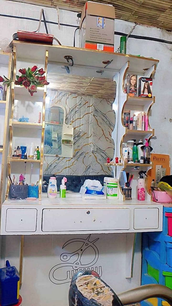 حياكم الله هاي مجمده عملاقه الحجم ماداخله تصليح نهائيا ونضيفه    يردوها300مع المجال البسيط.... وهاي الشوايه مال كص تخبل وشغالات كول عيونهه ع فحص ب170 ....
 كراسي كلهن شغالات ومرتبات اسعارهن الابيض وبي جوزي 120...الاحمر ب75.....الجوزي وذهبي 80   اما الامرايه عملاقه ب50  تخت مال جربايه مع دوشك  تسكام قويه ب70هيه ودوشكهه مكان كربلاء الشراي خاص ويشلع عيوني Singapore


**إذا كنت صاحب هذا الإعلان وتريد حذفه لأي سبب، رجاءا أرسل رسالة إلى الدعم الفني**