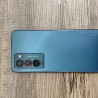 تكنوا كامون 18 برايمر ذاكرة 256 رام 8  الضرر خطين بالشاشة وفطور بالكلا...