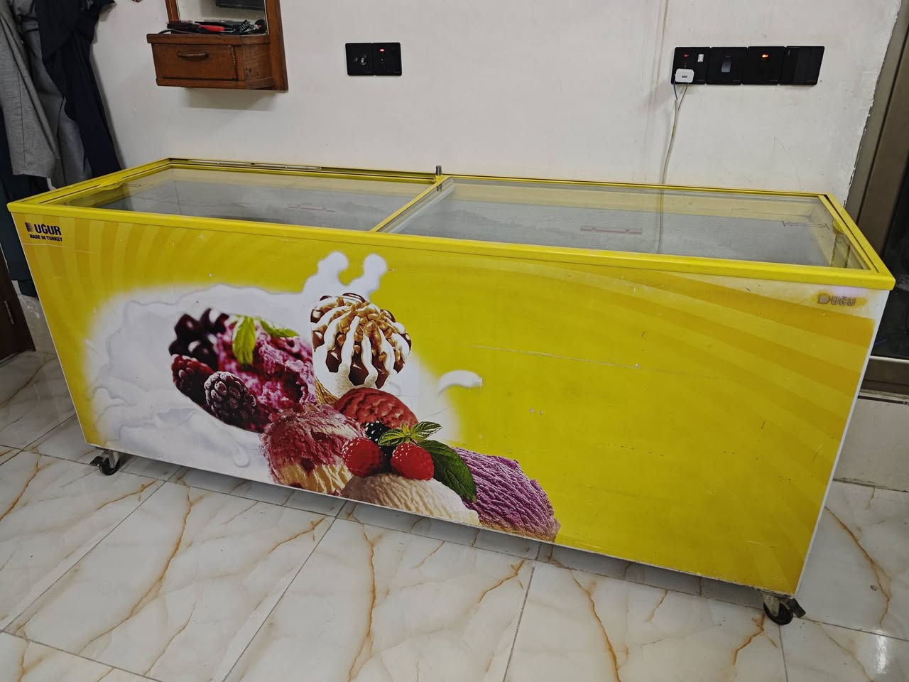سلام و عليكم
مجمده سوبر حجم كبير 
ماركة EGUR تركي الاصلي 
سعر 500 الف 
شرط وياها انطي ضمان 
للاستفسار ***********
