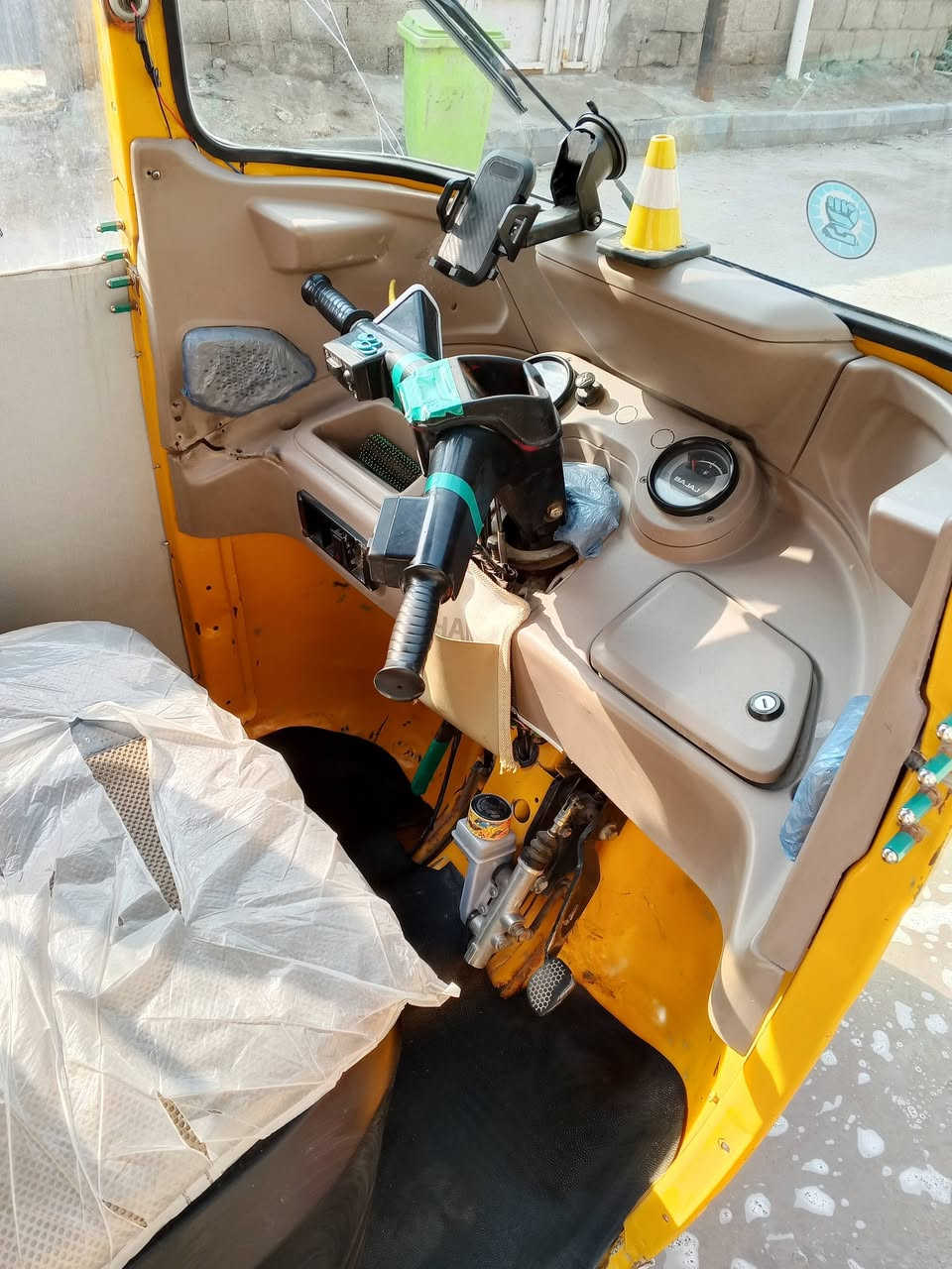 السلام عليكم تكتك موديل 21 مكان ناصريه قضاء الدوايه ***********
