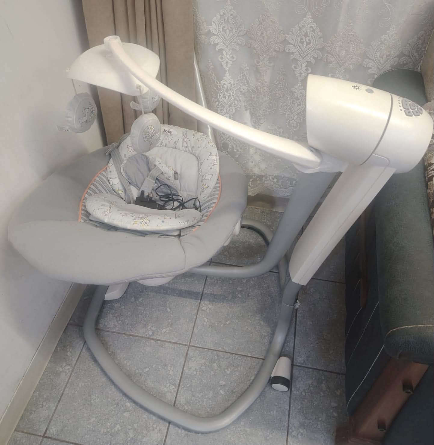 مرحبا بنات كرسي هزاز ماركة جوي
استعمال قليل ونظيف جداً  اخذته ب250  رايدته 150 بي مجال بنات لحد يكسر بسعره والله جديد


**إذا كنت صاحب هذا الإعلان وتريد حذفه لأي سبب، رجاءا أرسل رسالة إلى الدعم الفني**