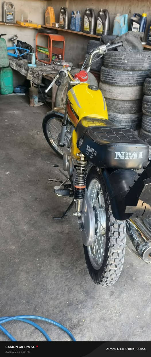 السلام عليكم دراجه البيع تعمير نامه شلامجه مكفوله كفاله عامه بي كلك مكفول المحرك مفتوح وبدل ولفات 0/1 مكاني طوريج السعر ٤٥٠ وبيه مجال ***********
