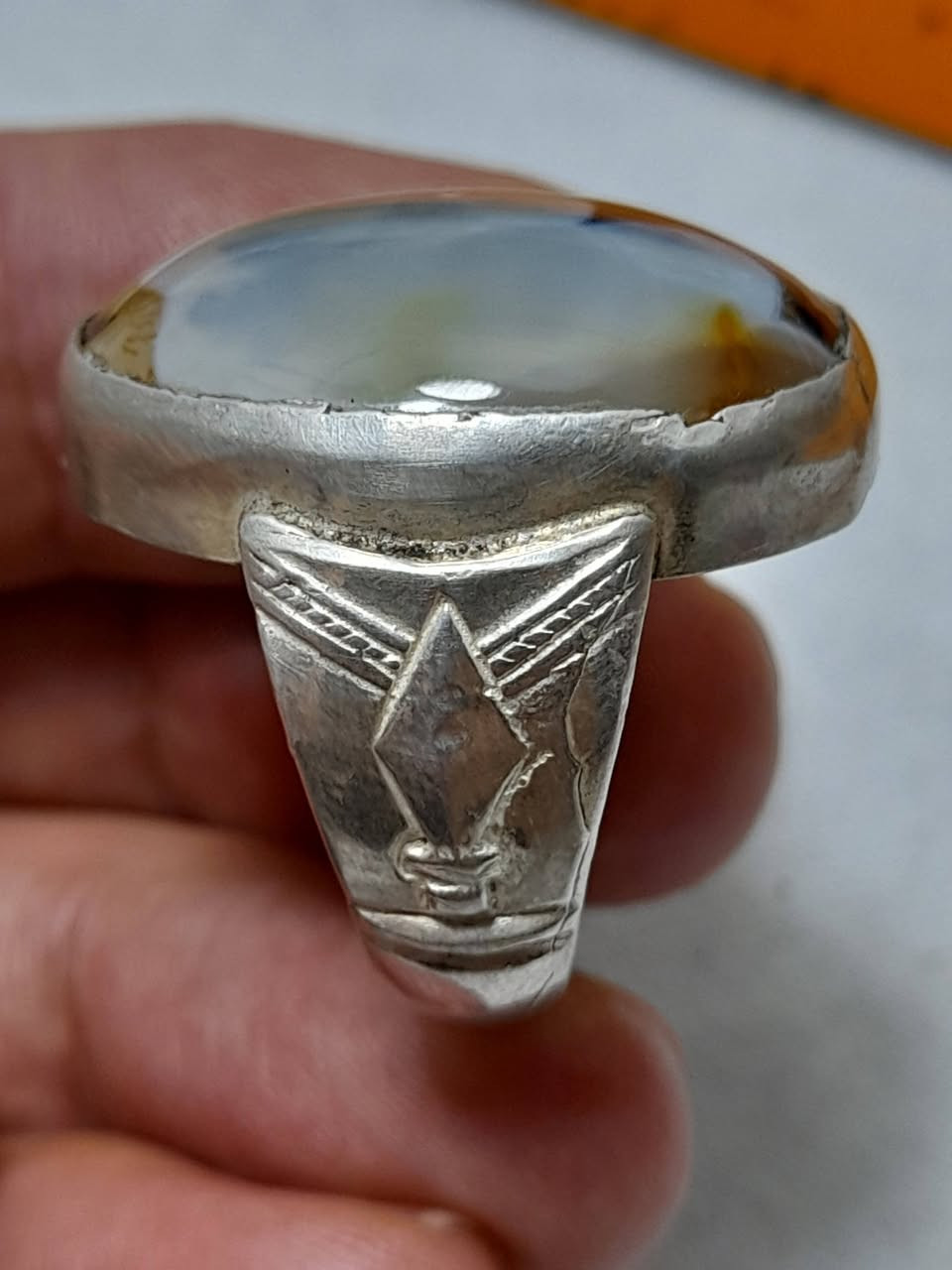 #ياالله
السلام عليكم ورحمة الله وبركاته 
نقدم لكم كل ماهو جديد ومميز 
متابعينا الكرام نقدم لكم خاتم فضه عيار 925 بحجر ( عقيق سليماني مصو رباني وطبيعي قديم ر قديم ) صياغة  وجميلة بسعر (150) الف والتوصيل (  5 )   اقوى عرض تحطيم الاسعار  للحجز والاستفسار مراسلة الصفحه او الاتصال على الرقم يوجد واتساب ‎0774 784 6745 يوجد توصيل الى كافة محافظات العراق 🇮🇶 🇮🇶
