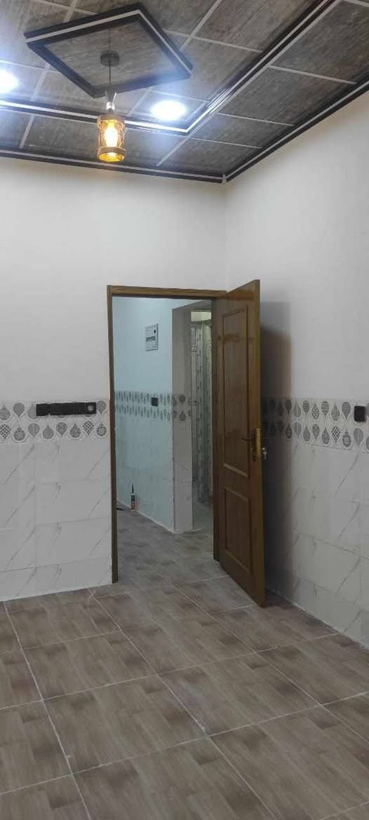 السلام عليكم ورحمه الله وبركاته
داران للبيع بناء حديث ملك صرف شرط التحويل يباع واحد أو الاثنين حسب الطلب المساحة100 متر واجهة 5 طابقين 
ط1/ غرفة نوم +استقبال + هول+مطبخ +مشتملات
ط2/غرفة كبيرة + هول+مشتملات
العنوان/حي البكر _سايدين تايتنك-قرب جامع الرؤوف 
#ملاحظة إحدى الداران زيرو غير مسكون
تفاصيل أكثر خاص


**إذا كنت صاحب هذا الإعلان وتريد حذفه لأي سبب، رجاءا أرسل رسالة إلى الدعم الفني**