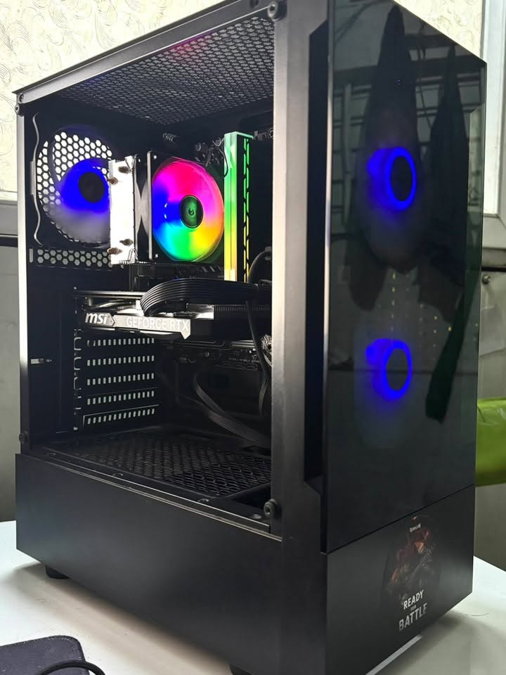 السلام عليكم
I5 12400 مبرد غازي 
Ram 16g 3200 رام 
4060 msi كارت شاشه 
M.2 pny 1t هارد 
H610 asus  بورد 
Psu 600w  باورسبلاي 
Case 4 fan argb كيس 
للبيع ب ٩٧٠ وبيها مجال 
بغداد البياع 
***********
