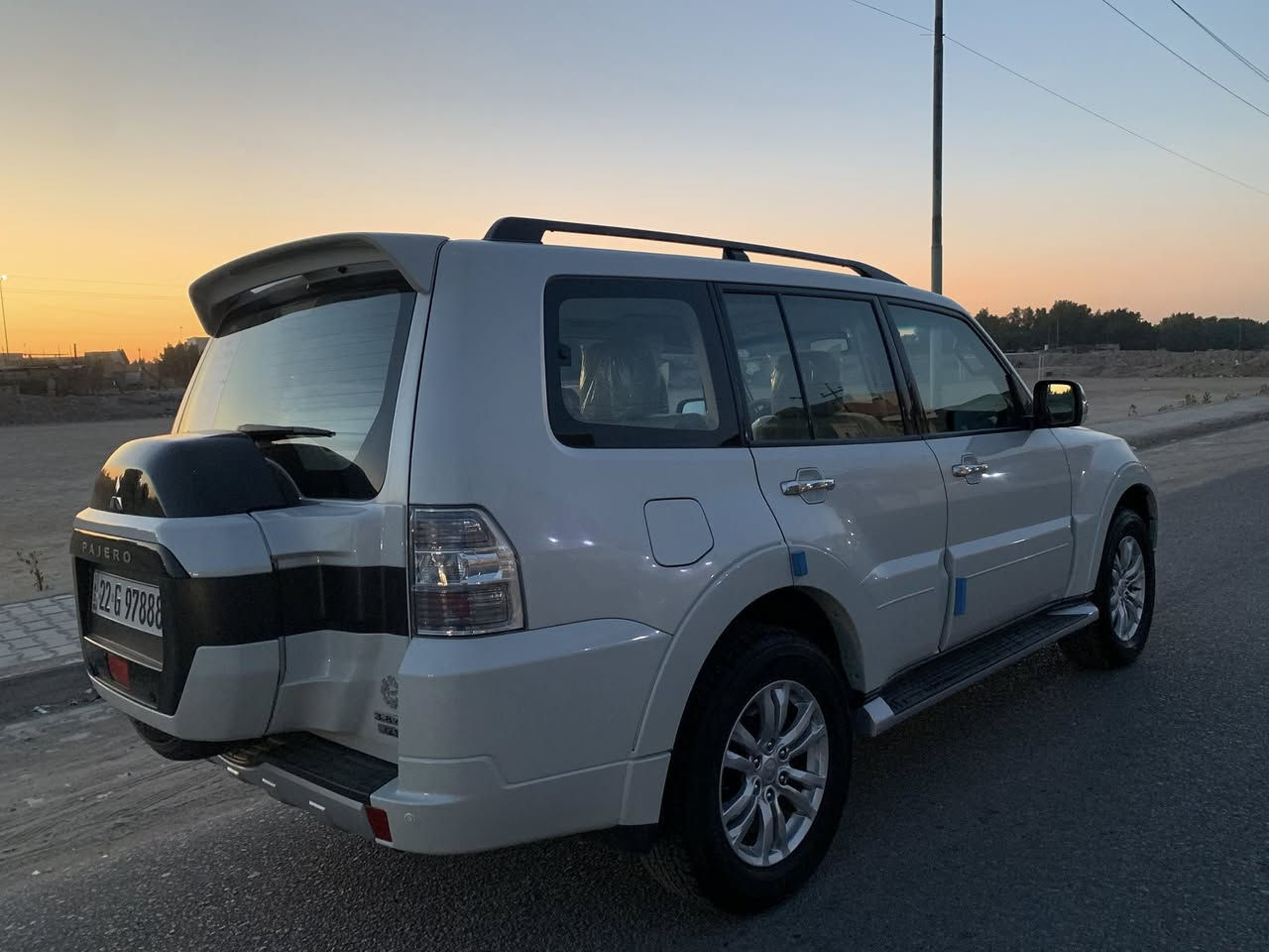 السلام عليكم
باجيرو مديل 2022 رقم اربيل الدولي بأسم شركة 

المواصفات::

& مكينةV6 3800 فئة GLS
& دفع رباعي 4X4
& كشنات جلد بيجي
& كشن السائق والصدر كهرباء
& تحكمات ستيرن ثلاث جهات
& شاشة كبيرة لمس
& كامرة دوارة
& حساسات خلفية
& لد نهاري + لد ليلي
& لايت زنون
& فتحة بالقمارة
& رقم مميز 97888
& سبيرها مانازل 
& طفاية + مثلث شركة
& بردة خلفية شركة
& مري شفط  
& ماشية60 حقيقي 120 جرس
& مانع انزلاق 
& تايرات ياباني اصل شركة
& گيجات ليزرية
 
السيارة بيها الچاملغ الخلفي جهة السايق صبغ بس ع شرط مو ضربة يعني الدعامية كفاله وقبق الجنطة كفاله وحتى البگ لايت كفاله شخط اثناء التنزيل ومصلح كما موضح بالصورة واما الباقي مكفول كفاله عامة حتى من الصدعة والشخط وسونارها موجود 
 
السعر:: 265$ 
وبي مجال بسيط 

رقم الهاتف *********** متواجد على الفيس
