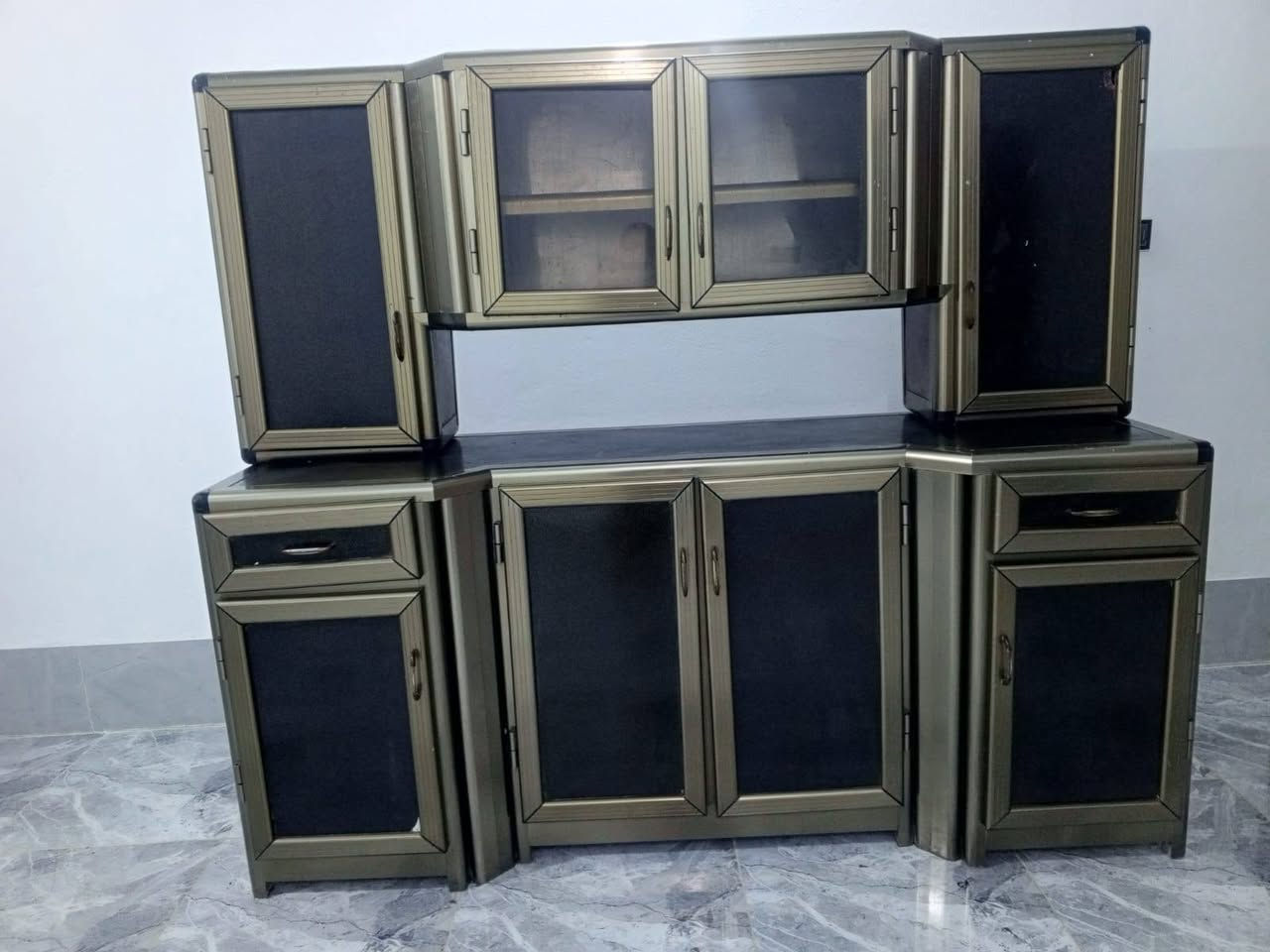 كاونترات للبيع موجود ستبدال كاونترات الاستفسار على واتساب اتصال***********

