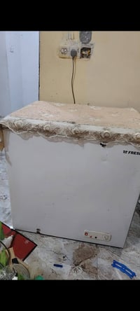 ثلاجة • للبيع
