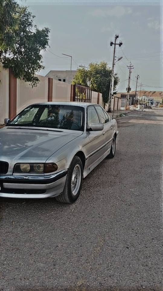 بي ام كاسح مودیل 1998 فول موصفات سلایت تبرید ثلج كیر محرك شرط كشن جلد كشن كهربا و هيتر  جام كارباي رقم اربیل شرط تحویل سبغ عام جمالية سعر 85 بیها مجال مراوس حسب قناعة رقم موبایل *********** كركوك, العراق
