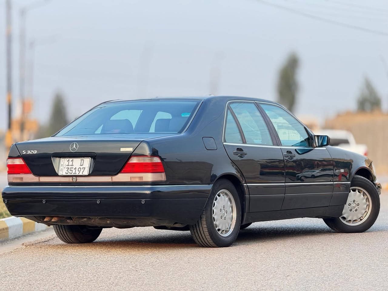 مرسيدس S320 W140 للبيع
موديل 1997 
بيها صبغ قطعتين ونص صبغ الجاملغ الخلفي جهة السايق والبنيد والجاملغ الامامي جهة الراكب نص صبغ 
باب قصير 
حساسات 
مري شفط 
كشنات كهرباء بدون خزن 
السعر 134 وبيها مجال بسيط 
عنواني واسط الكوت 
للاستفسار ***********
***********
