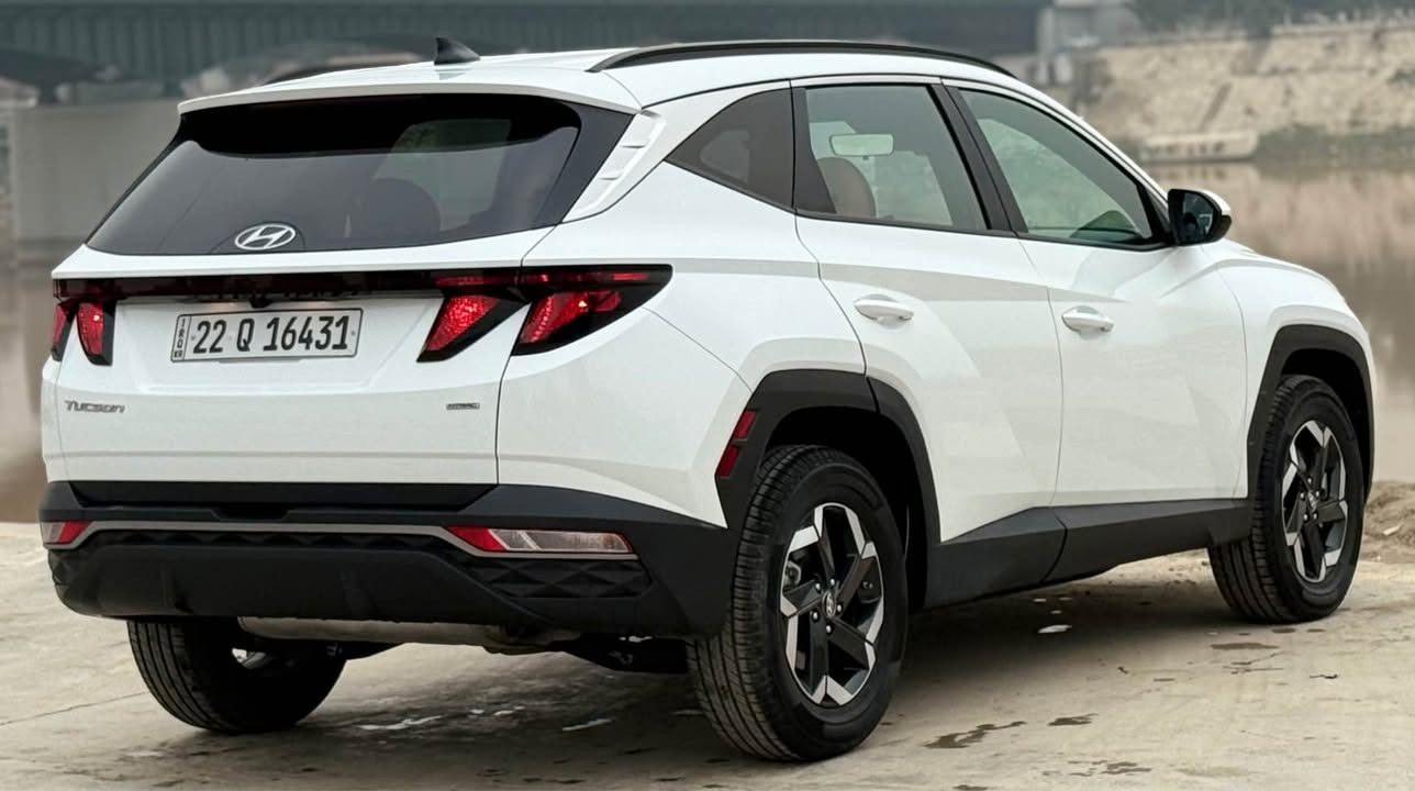 هونداي توكسان 2024 فول عدا الفتحه
محرك 2500 بصمه وتشغيل عن بعد جنطه كهرباء كرسي كهرباء وتدفئه. كشنات جلد ويل كروم. رادار امامي وخلفي وبل مري تحديد مسار. تبريد قطعتين 
السياره كلش جديد بيه 2 باب صبغ
***********☎️حسنين
بغداد- كاظميه بغداد, العراق
