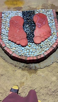 يوجد كادر عمل حدائق ديكور+زرع+تصفير+حجر بسعار مناسبه للستفسار077359613...