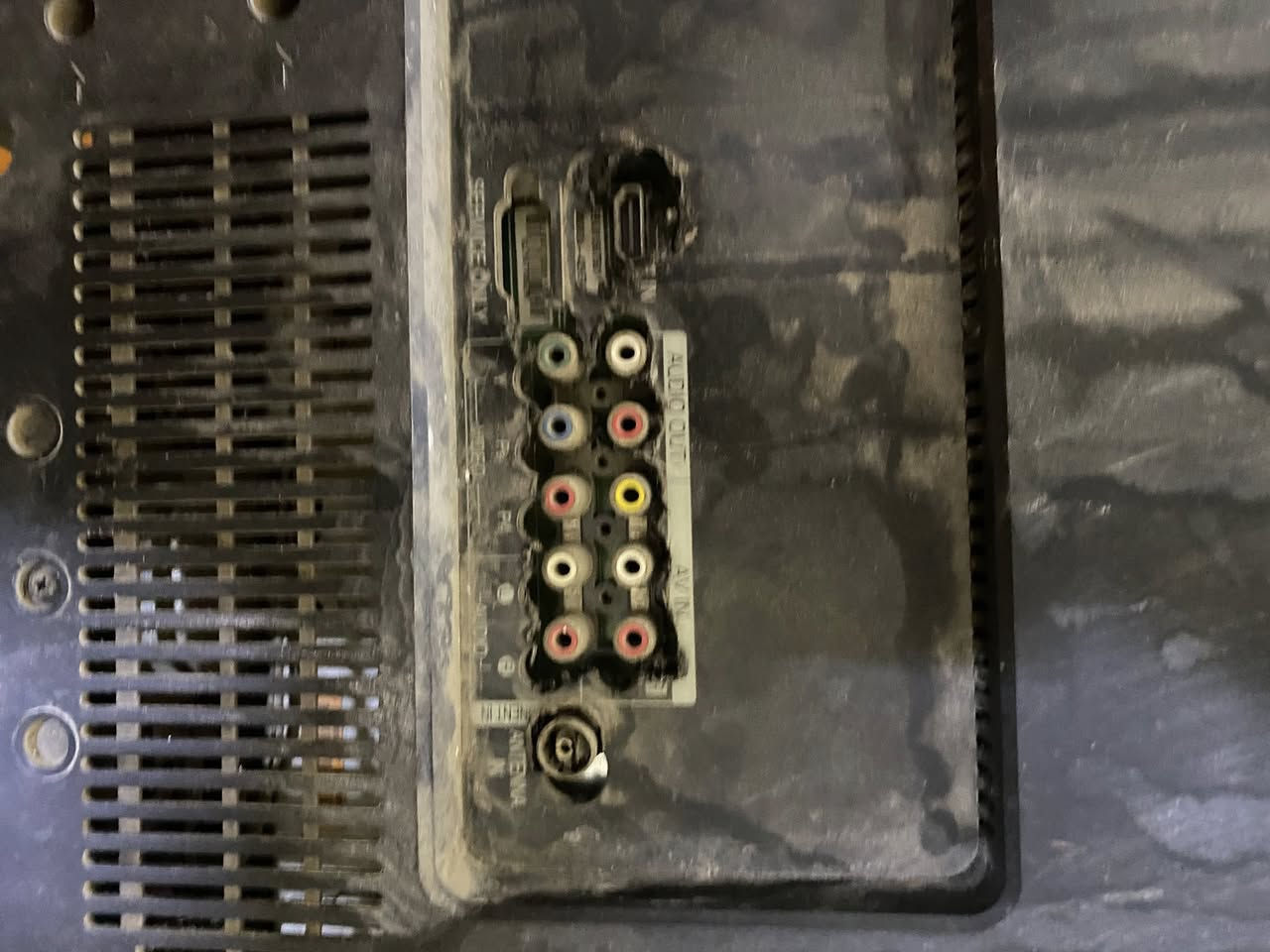 بلازما ال جي حجم  ٣٢ بدون نت شرط الشغل السعر ٢٥ اللف ***********
