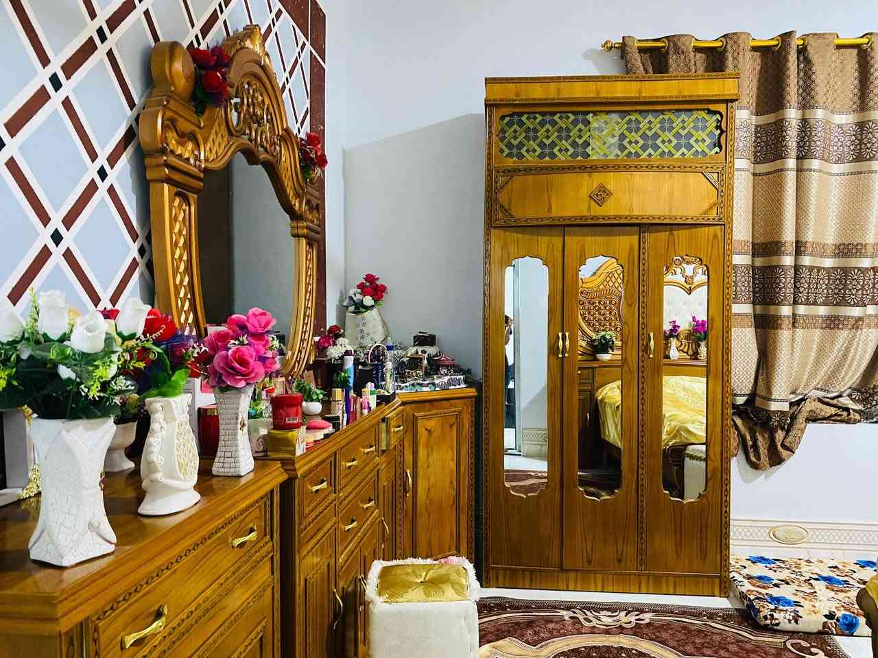 غرفه نوم عراقيه حطاطه صاج درجة اولى نضافه فول يعني100/100 شرط السعر مليون و500 هيه والدوشك والشالوزن مالها العنوان الرمانه البعبيد الاتصال ***********
