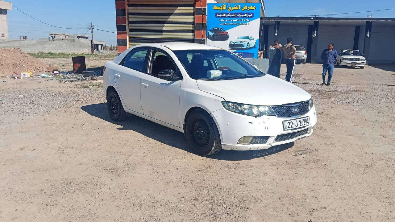 سيراتو موديل 11 رقم اربيل دولي شرك الوكاله و التحويل 
كير و محرك شرط صدر جديد طخم جديد تبريد تدفه كلو شغال الضرر صبغ اقل من العام بس انطيك عام 
السعر 76 وبيه مجال العنوان موصل كيارة 
اتصل ادلل 
***********
