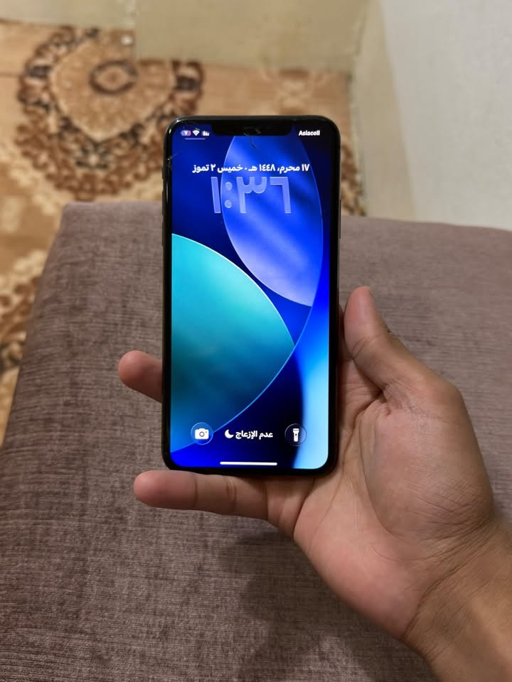 iphone 11 pro max 
مستعمل نضيف للبيع الضرر فقط كسر في الشاشة في الجزء العلوي وبسيط مامأثر على اللمس، البطارية 91 مامبدلة ولا مرفوعة ،256 گيگا بايت ،باقي الجهاز نضيف ومكفول مابي اي مشكلة داخلية او خارجية

السعر 375 
التواصل فقط واتساب ***********
مكاني كوت

