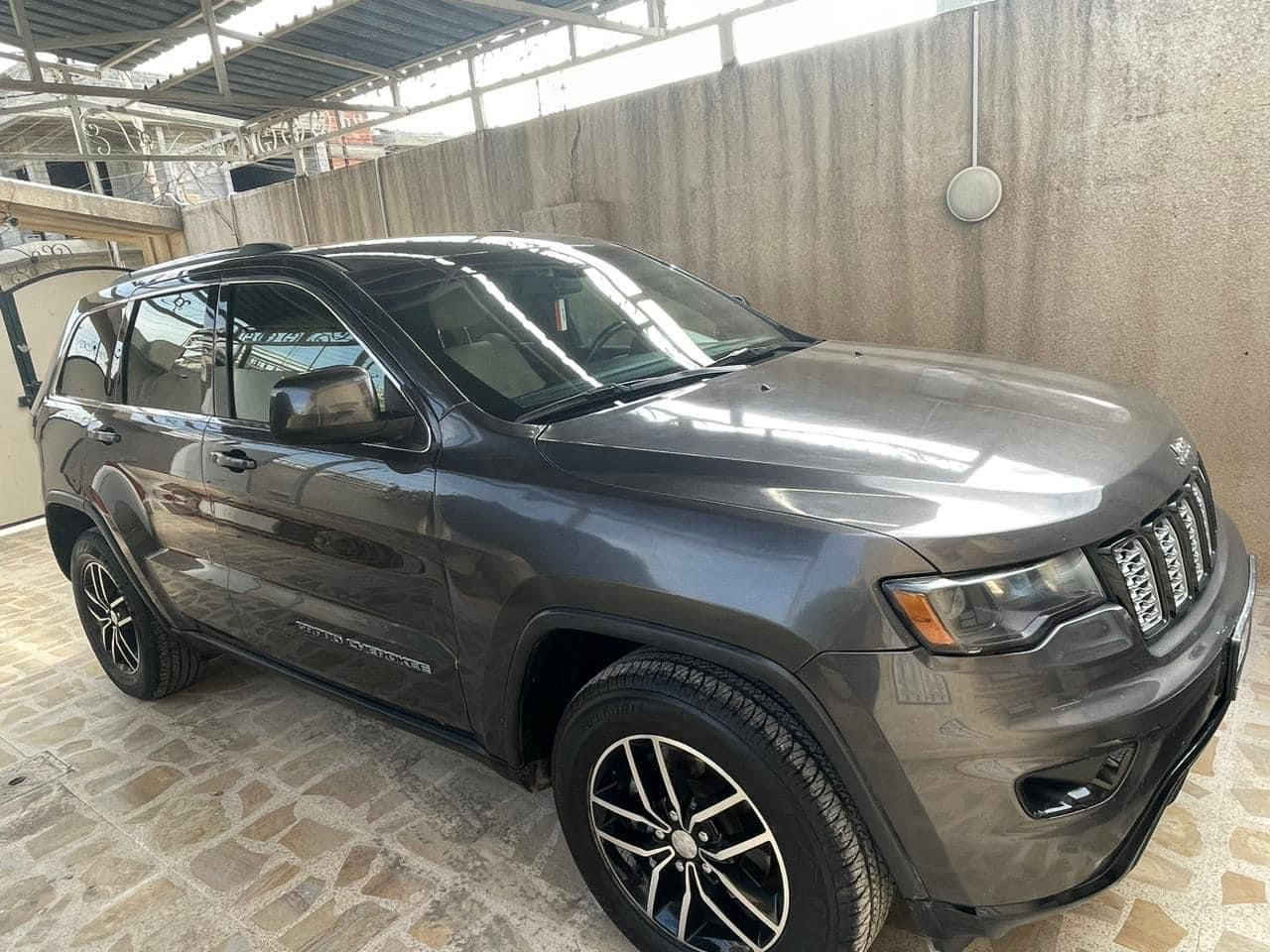 جيب لاريدو 2020
ضرر خفيف 
 صبغ جاملغ نفر وبوند فقط
مكفولة من الدواخل والشاصي والتكم ) البجم والمحرك ما مطخوخ بالضرر ( السيارة كفالة من محرك وكير وطخم وكلشي ) 
حساسات جانبية 
توقف ذاتي 
نظام ايكو 
كشنات جلد 
ماشية 64 الف
 رقم اربيل 
سنوية جديدة بأسمي 

السعر 235
وبيها مجال 
مكان السيارة موصل
رقم 

***********
***********
واتساب موجود
