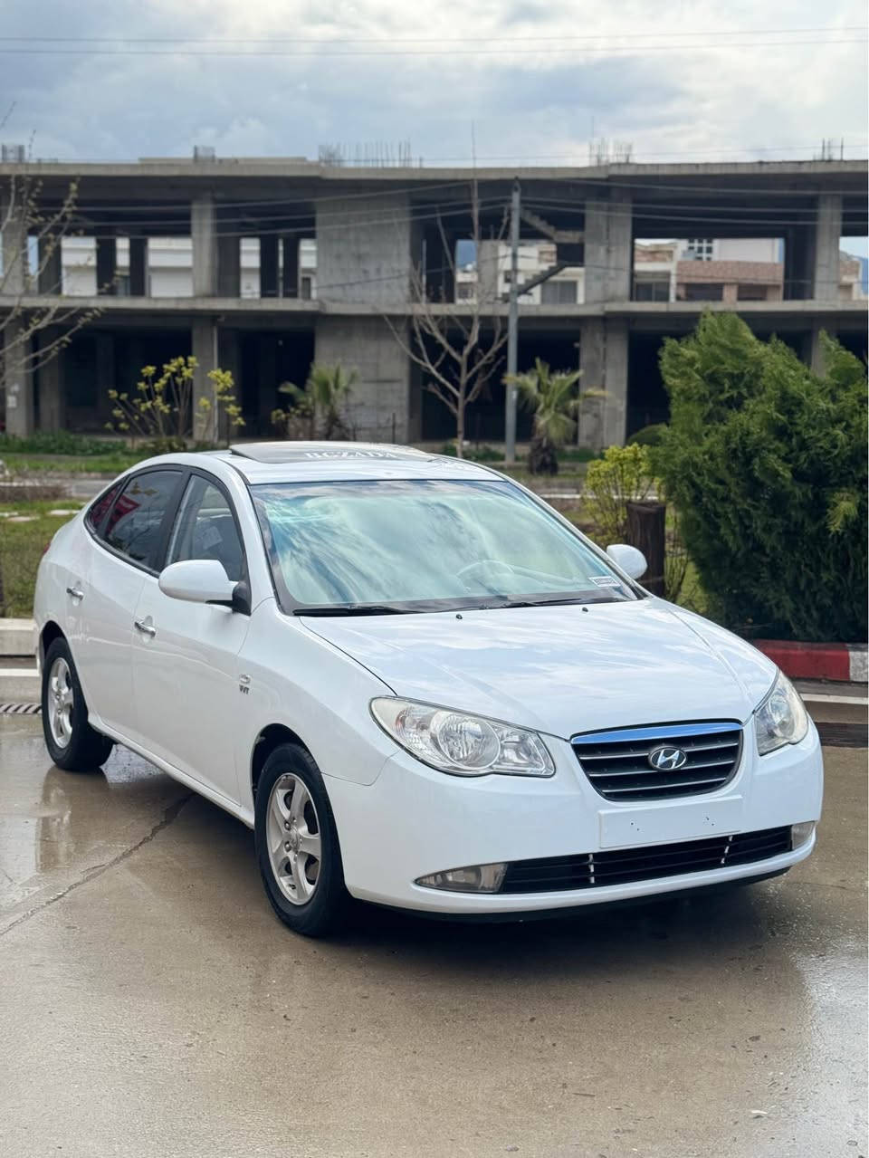 ﷽
بەناوی خوای گەورە 
ئاڤانتی مۆدیل 2008 
سەیارەکە جایزە و کامل مەسروف کراوە 
سەیارەکە توند و تۆڵە بێ تەقە و رەقەیە  
سەیارەکە ناو پاکەتە   
گێر و مەکینە و سەقفی بەشەرت
  0751 546 9565 📞 رانية, السليمانية
