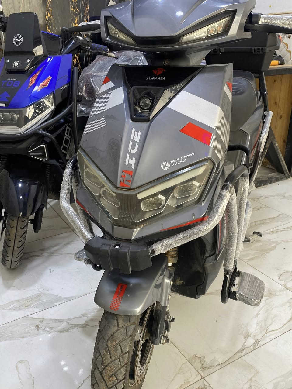 دراجة شحن للبيع الماسه بطاريات كلهن يقرن عشره الدراجه بعدها وضع شركه السعر 600 وبيها مجال مال شراي للتواصل ***********
