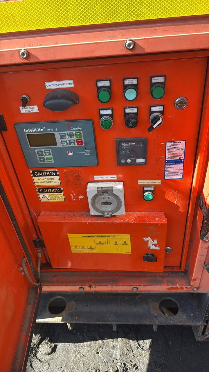 مولد كابوتا كاتم 15KV توليد لوري سومر فرنسي 1500RPM/50HZ نضيفة جداً وشرط مامفتوح بيها برغي واحد 
العنوان بغداد مجمع المشن محل مناف الشمري
***********
