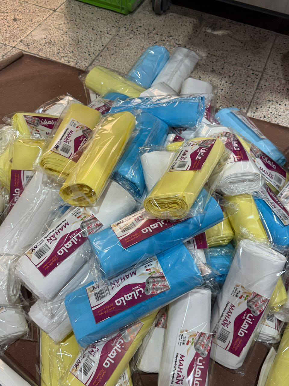 المنشور موجه للتجار والموزعين واصحاب المخازن فقط .....
مستمرين بتوفير كميات كبيرة من سفر الطعام
لتجهيزكم بالكميات الكبيرة تحضيرا لموسم رمضان المبارك
متوفر كافة الاوزان من نوعية ماهان ونورمند
وزن 260 غم عدد 15 رول 
وزن 700 غم عدد 12 رول
وزن 1000 غم عدد 8 رول 
وزن 1400 غم عدد 6 رول 
جملة الجملة - كميات كبيرة فقط - سفر طعام - توزيع
جميلة شارع حسينية الانصار فرع ميزان بغداد 
سيد احمد ***********
سيد ابراهيم ***********
#الاول_على_العراق
