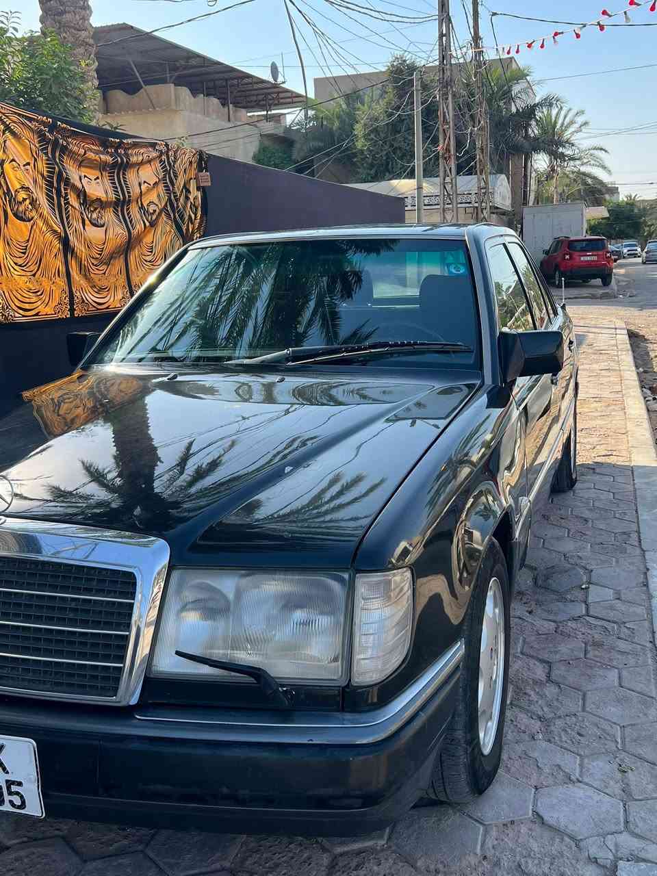 مارسيدس 1992
فول مواصفات
كشنات كهرباء
مكينه بلادي عنكبوت
مكفوله من الحادث
معمره تعمير حلو 
رقم بغداد انكليزي
مداور ثاني يوم 
.
.
السعر 68 ورقه بيها مجال بسيط
مكلف بالنشر 
***********
