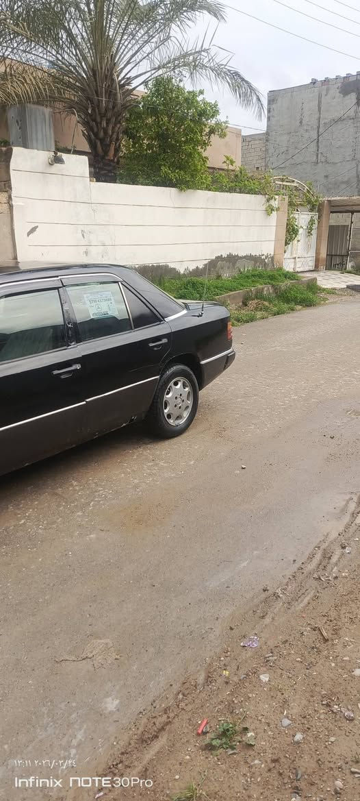 للبيع مارسدس موديل 92  كير ومكينه شرط كفاله تبريد شغال كهربائي كلها شغاله ادامه كامله من فيت بم واكسل جديد وصدر خلفي وامامي جديد تخم تاير جديد بخصوص قواعد الدبلات معمرات السياره رقم انكليزي بشرط التحويل لحد 31هزه جديده السياره باسمي السعر 45وبيها مجال مكانها ديالى المقداديه***********
