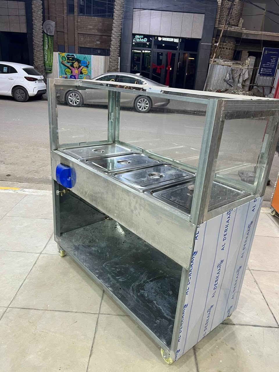 ميز ستيل عدد ٢ واحد متر واحد مترتين
شوايه دجاج ستيل 
عربانه حب وجبس وشاميه
حمايه اكل ٤خانات
صباخ عدد ٢واحد دبل عين وثاني ثلاثي
جدوره عدد ٤ اصلي
شوايه كص ستيل 
كل الغراض اصلي وستيل
***********
