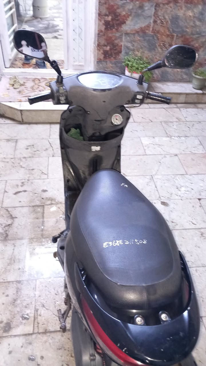 سلام عليكم بريز مكفوله من كلشي مابيها اي نقص قبل اسبوعين منزلها من الرمبه فوول الفوول ميحتاج اعدد تفاصيلها لان دراجه مكفوله ومفووله من كلشي سعرها ٨٥٠ وبيها مجال للطيبين عنوان بلديات التلفون ***********

