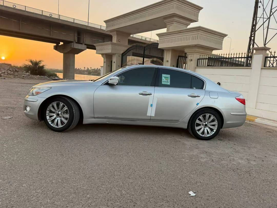 للبيع جنسزز2009امريكي فول مواصفات محرك كير مكفولات تبريد كهربائيات محرك 8سلندر بغداد دولي باسمي السعر112وبيها مجال مكان السياره صلاح الدين بلد *********** //***********
