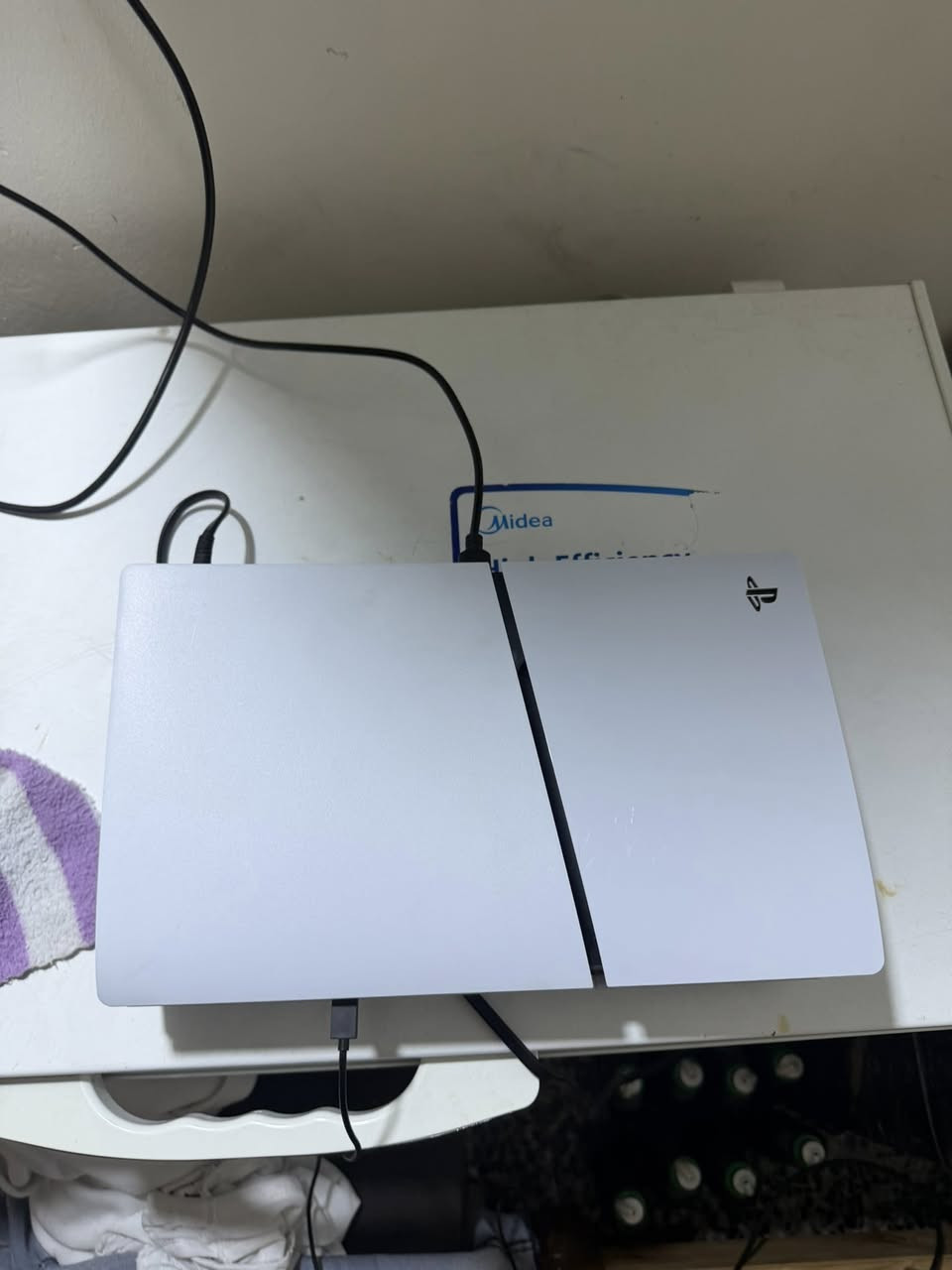 سلام عليكم بلي 5سلم امريكي جديد نضيف استعمال قليل الجهاز مابي عيب واحد تيرة ويا اليدة مالته الأصلية ويا الكارتون وشرط الجهاز مطاب مصلح ابد نضيف كلش 

السعر 750

مكاني بغداد

الرقم ***********
