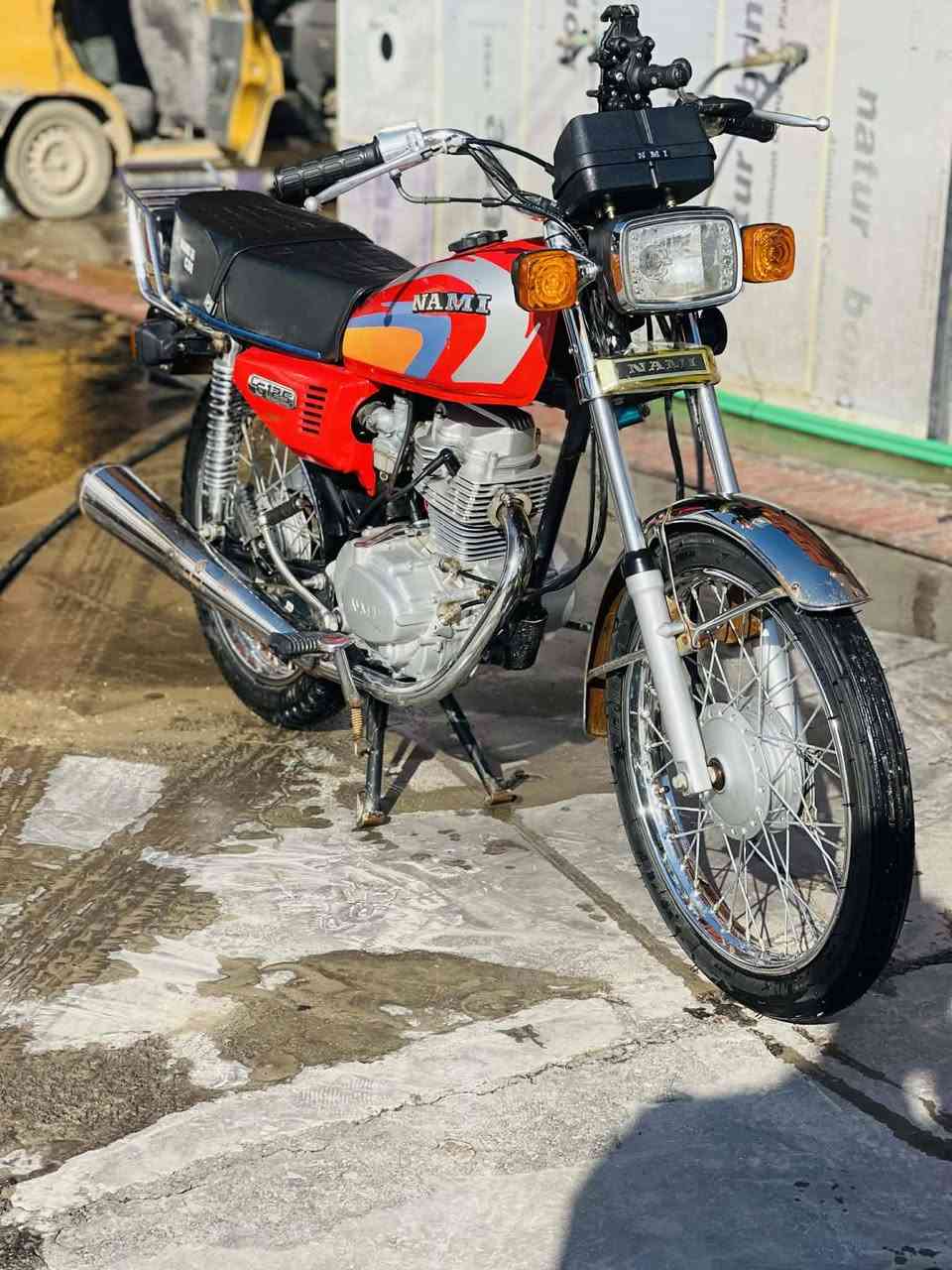 السلام عليكم للبيع دراجه تعمير  24وراق صولي شاصي رشه موديل 14سعر 800 وبيها مجالي المو شراي خليه يطلع كبل لرقم متوجد***********مكاني دونيه
