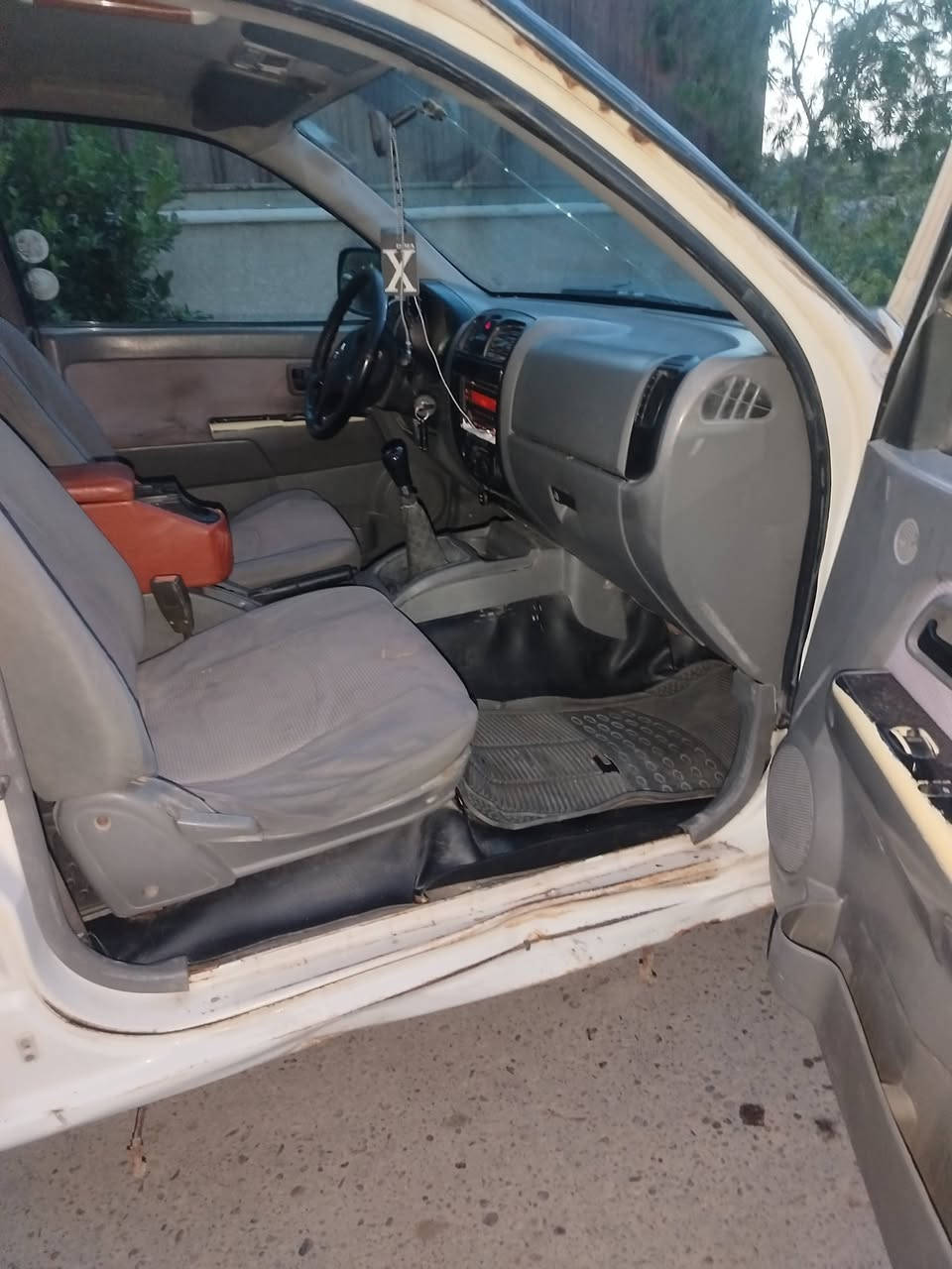 سياره جون او موديل 12 رقم بغداد باسمي رقم الهاتف 077  1382 1 9 3 7.. بغداد
