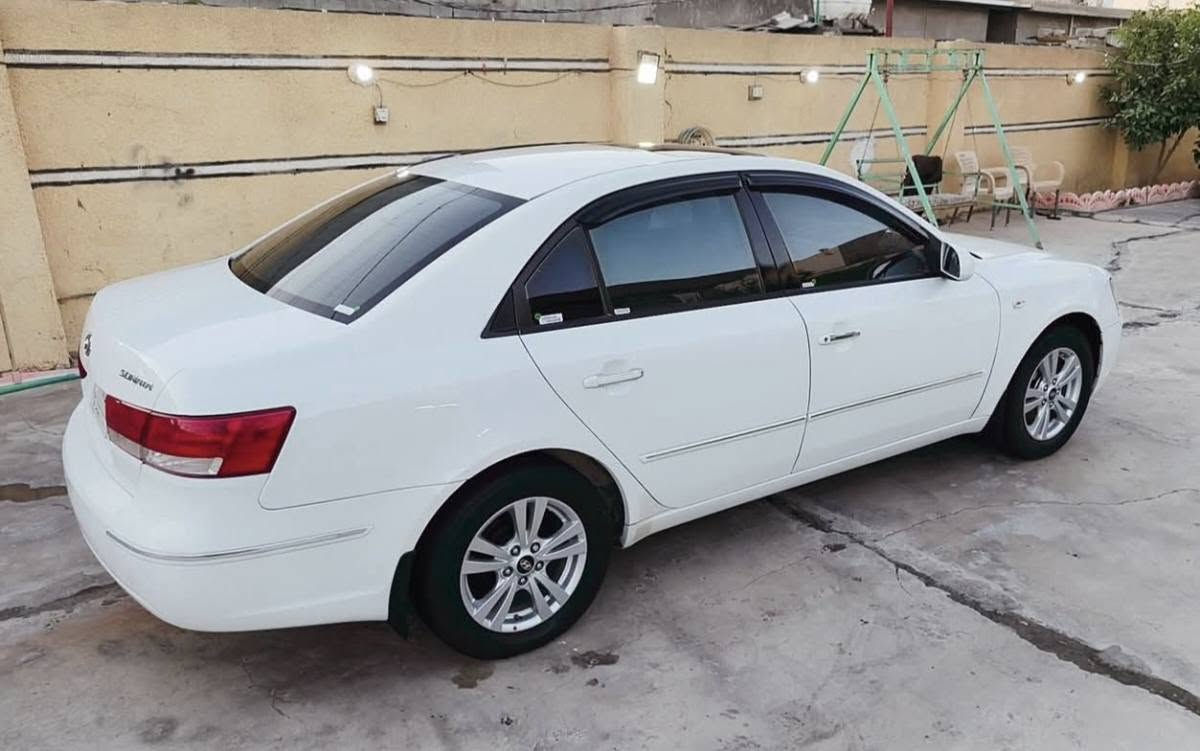 السلام عليكم للبيع سوناتا  موديل 2010 خليجي  مكينه 2000   صدر تاير كير مكينه تبريد كفاله شاشه كبير  فتحه سقف  فول مواصفات  مكان بغداد حي الجهاد  ***********  السعر  135  وبيه مجال  السياره بيه سونار السياره جديده  رقم بغداد تحويل مباشر
