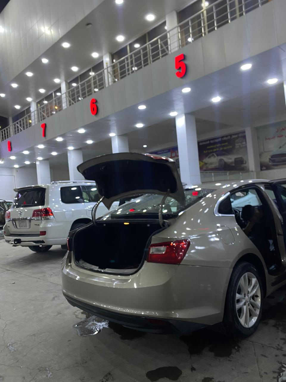 ماليبو ٢٠٢٢للبيع السيارة جاهزه حادث سيارة جاملغ وبنيد وبيه قطعتين صبغ  السعر ١١٥ وبيه مجال 
*********** البصره
